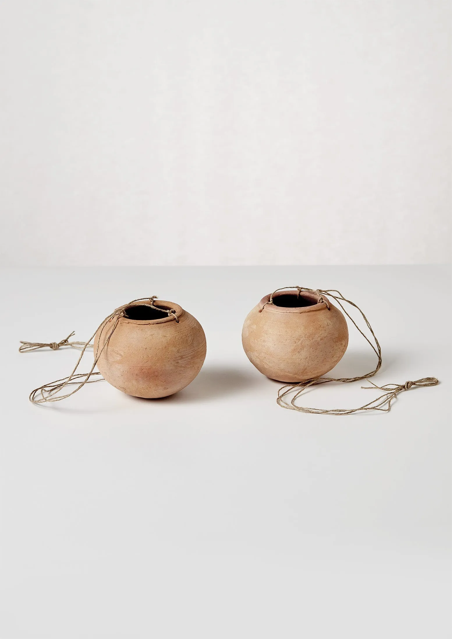 Lata Terracotta Hanging Planter Set | Terracotta