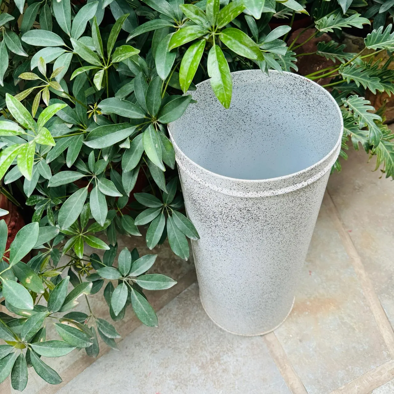 Slender White Metallic planters : Razaa 2 ( Sold individually)